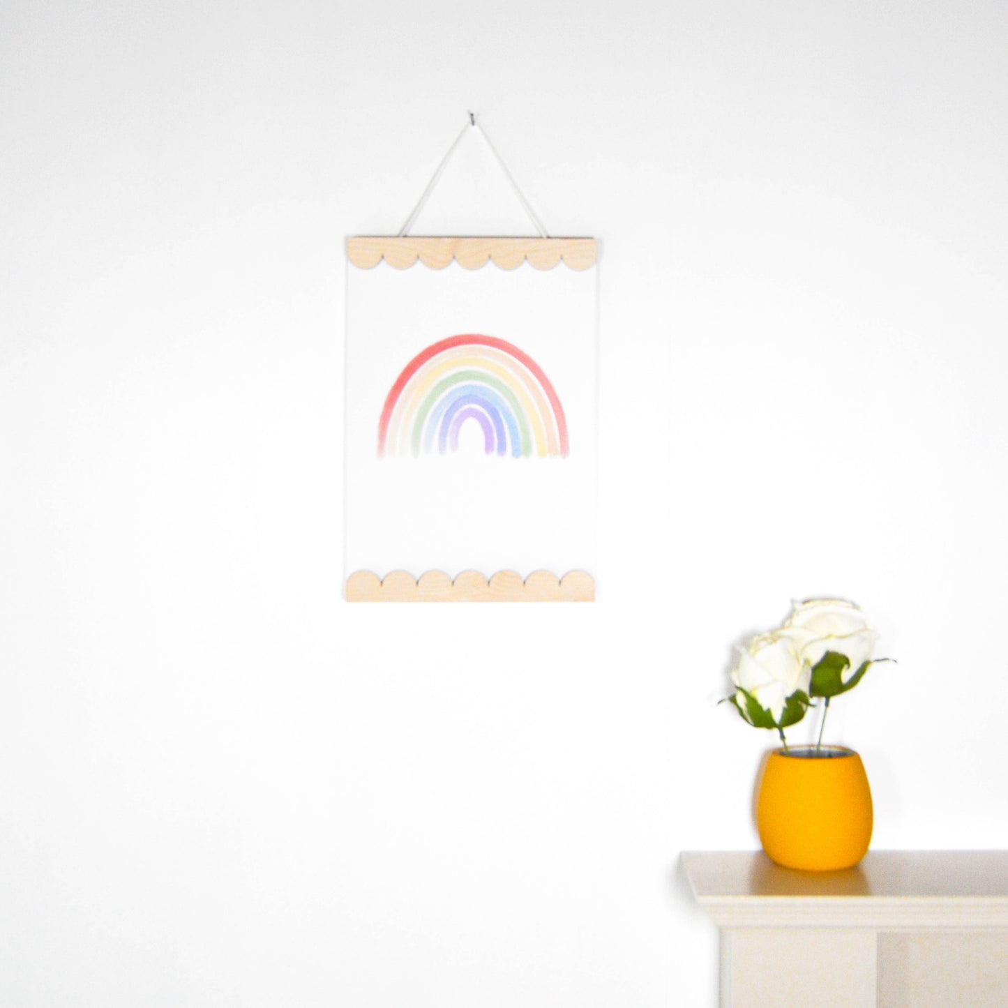 Scallop American Maple Magnetic Picture Hanger - A4